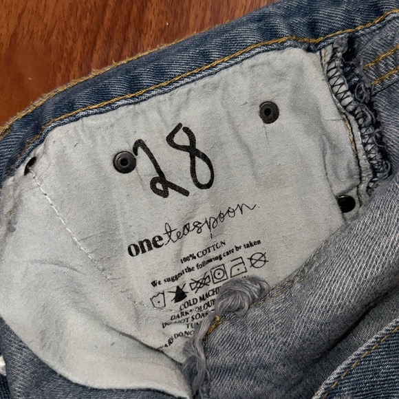 One teaspoon distressed short shorts blue denim size 28 button fringe - Picture 5 of 6